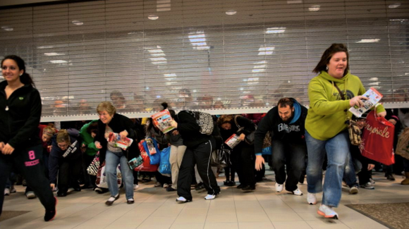 Black Friday shoppers. Image courtesy of Bing Image search with license filter 